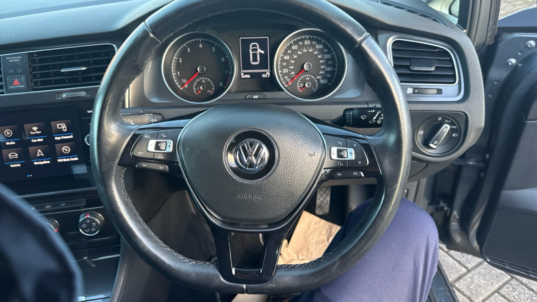 Volkswagen Golf 1.4 TSI SE [Nav] 5dr Petrol Hatchback